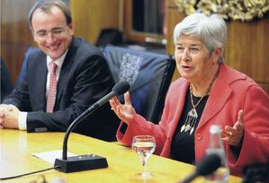 Helga Bayha verabschiedet sich im Gemeinderat (foto: reinhard jakubek)